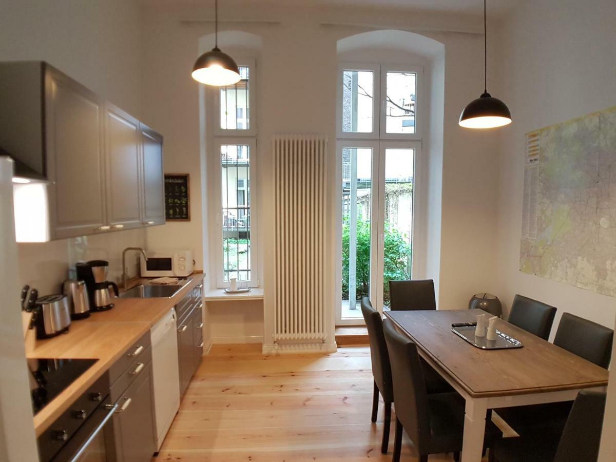 Lang Re By Rockchair Apartments L Superhost Status L 2 Bedrooms Boxspringbeds In City Center - Cozy Family & Business Flair Welcomes You! Berlin Bagian luar foto