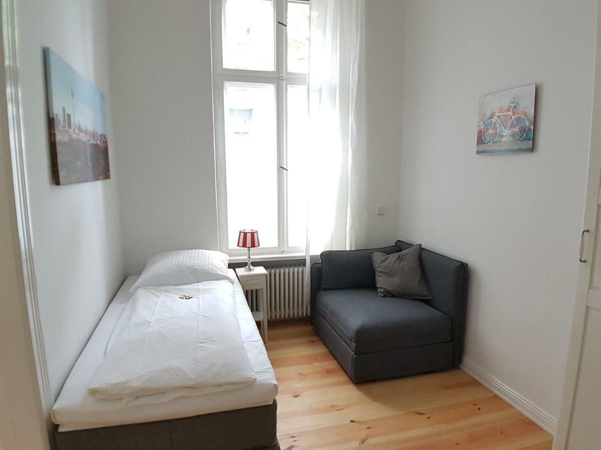 Lang Re By Rockchair Apartments L Superhost Status L 2 Bedrooms Boxspringbeds In City Center - Cozy Family & Business Flair Welcomes You! Berlin Bagian luar foto