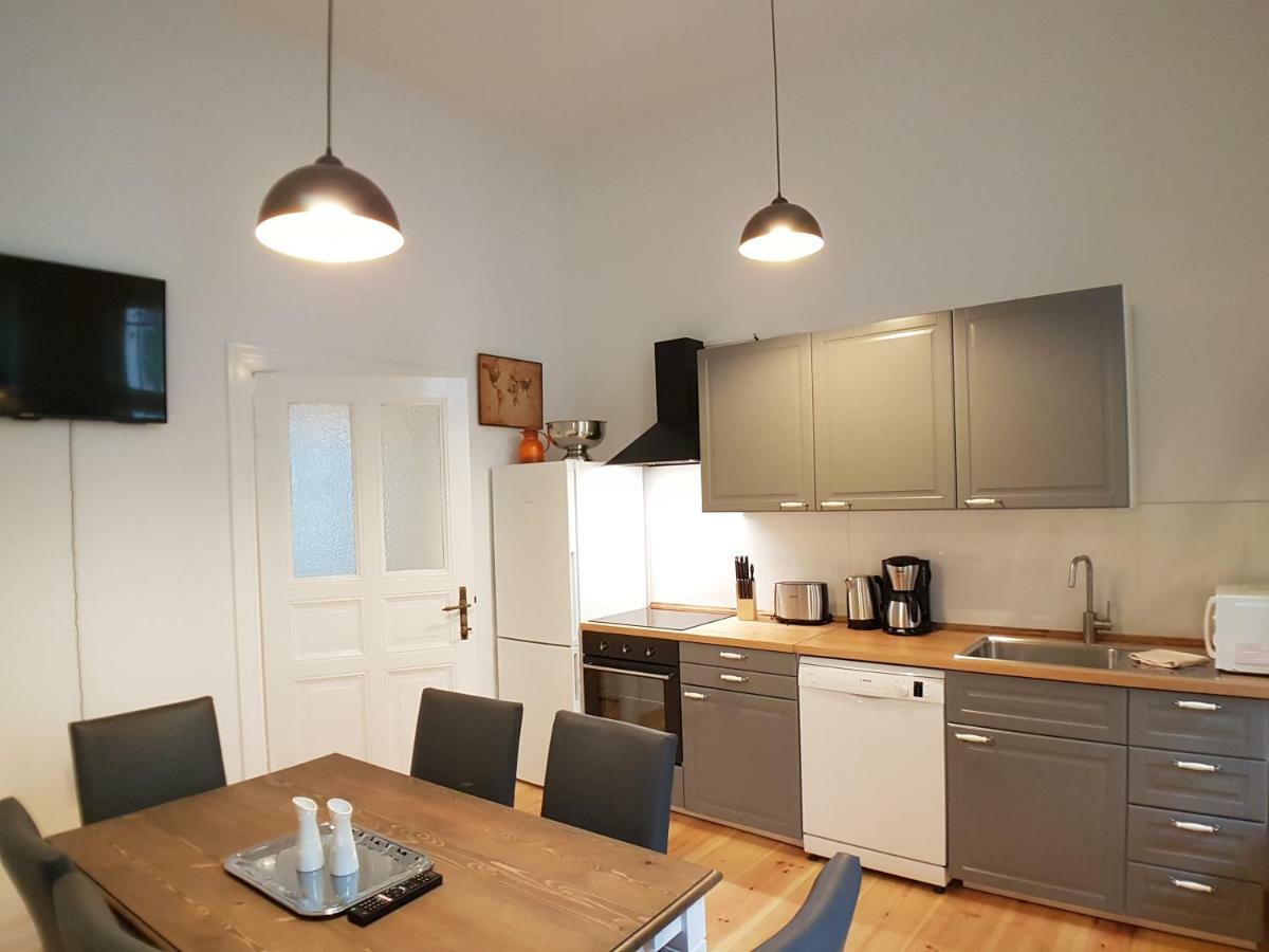 Lang Re By Rockchair Apartments L Superhost Status L 2 Bedrooms Boxspringbeds In City Center - Cozy Family & Business Flair Welcomes You! Berlin Bagian luar foto